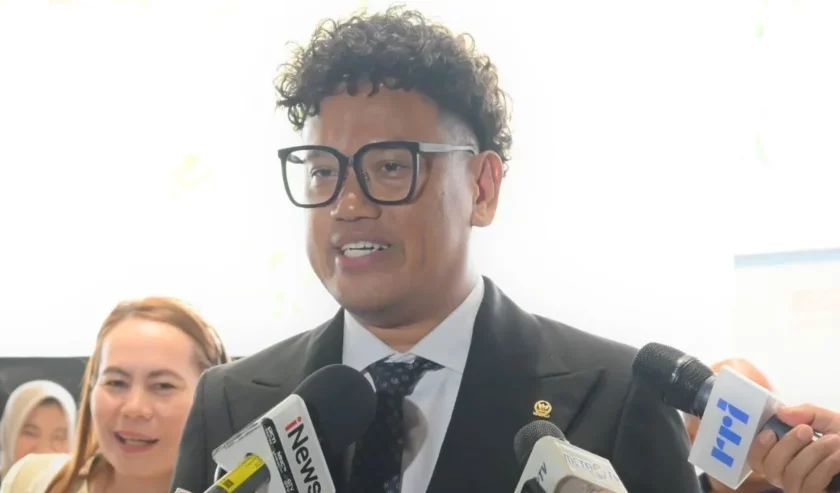 Menolak Diberitakan Punya Ratusan Dapur MBG, Uya Kuya Lapor Polisi