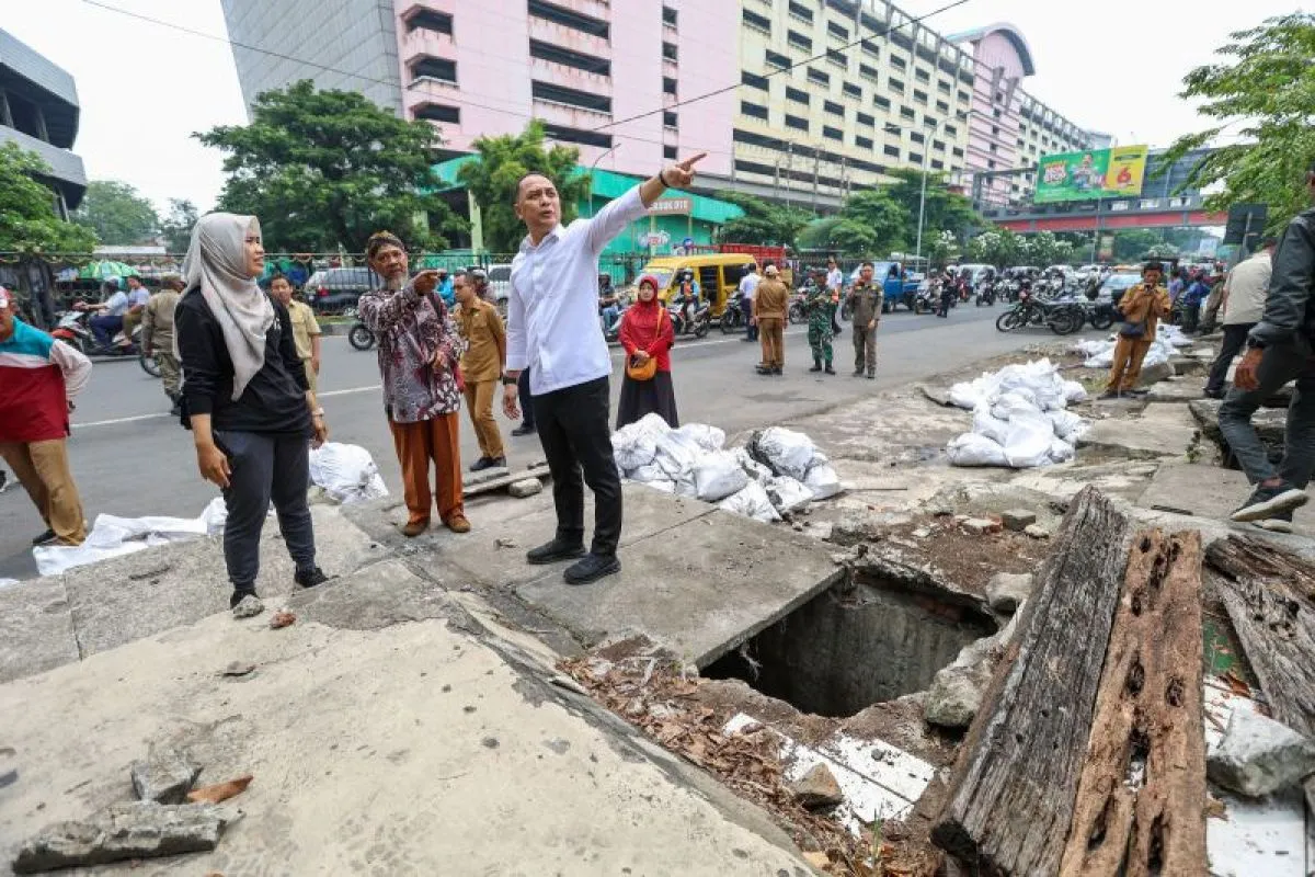 Urai Kemacetan, Pemkot Surabaya Perlebar Jalan Stasiun Wonokromo