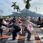 Rasakan Pengalaman Seru dengan Yoga Outdoor di Grand Whiz Hotel Trawas