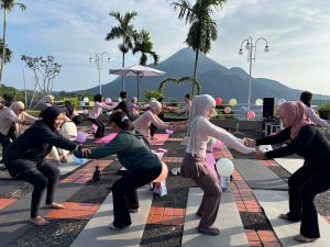 Rasakan Pengalaman Seru dengan Yoga Outdoor di Grand Whiz Hotel Trawas