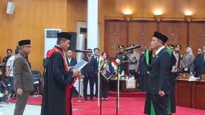 Resmi Dilantik, Syaifuddin Zuhri Siap Pimpin DPRD Surabaya 2024-2029