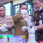 Narkotika, Dominasi Kasus Hukum di Gresik, Bupati Yani Ikut Musnahkan BB