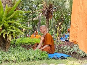 Membedah Filosofi Spiritualitas Thudong dan Tradisi Pindapata