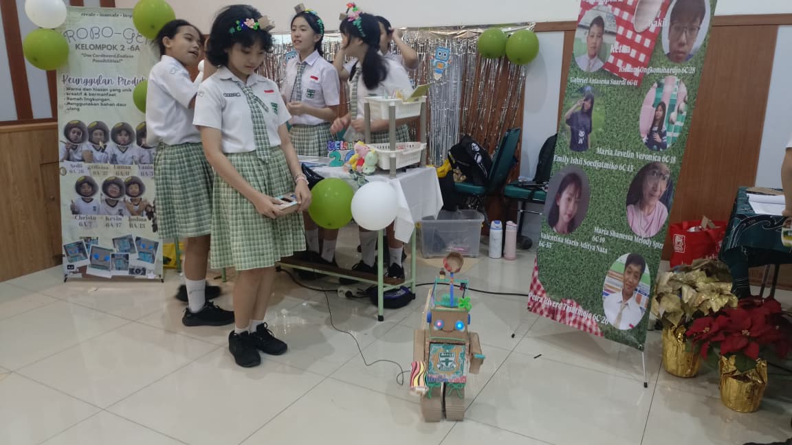 Pagar Remote hingga Robot Sederhana jadi Karya SD Santa Maria di Era Digital