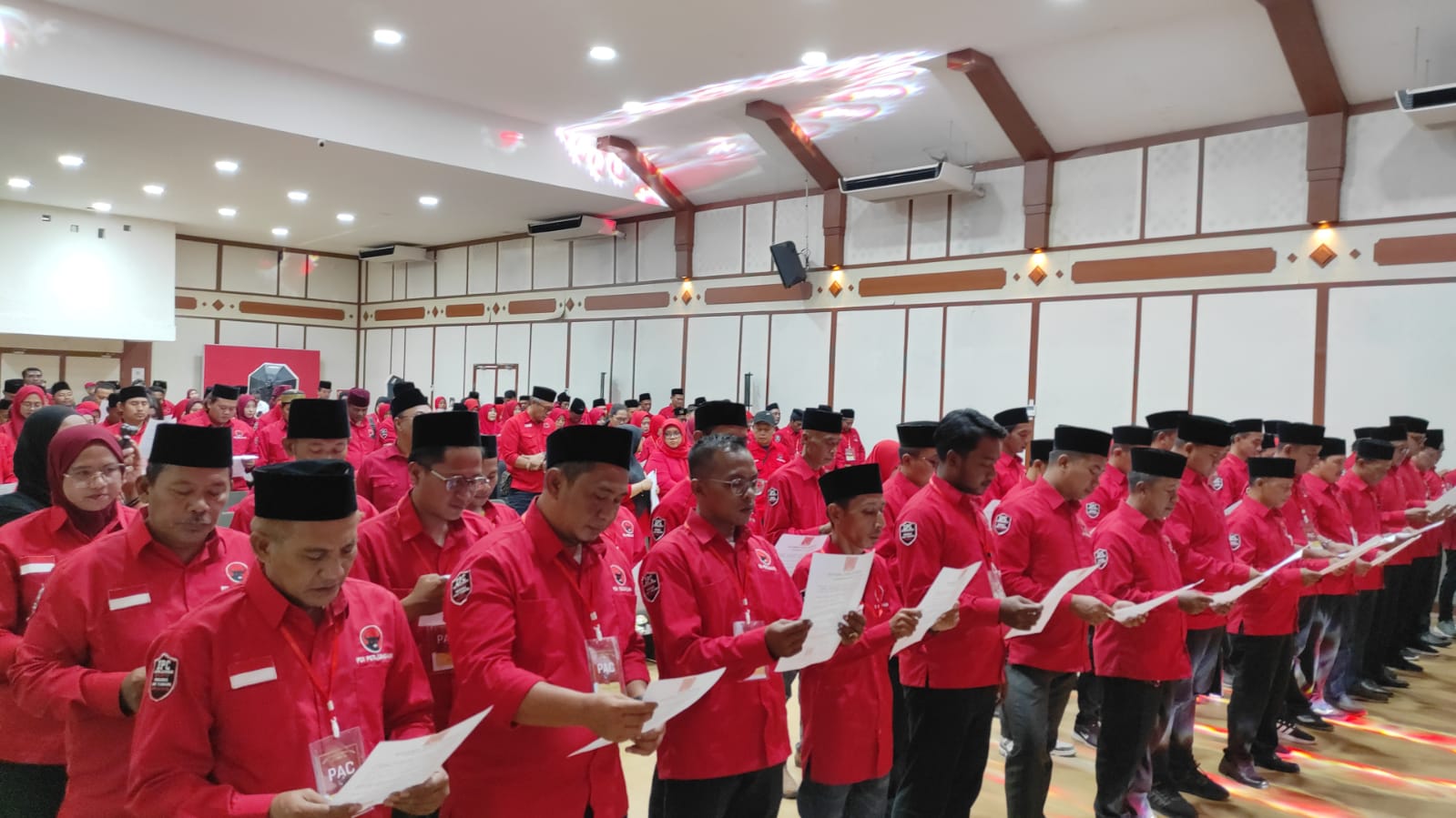 18 PAC PDI Perjuangan se-Kabupaten Gresik Dilantik, Generasi Muda Jadi Prioritas 18 PAC PDI Perjuangan se-Kabupaten Gresik Dilantik, Generasi Muda Jadi Prioritas