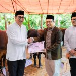 Petrokimia Gresik Salurkan 187 Hewan Kurban untuk Masyarakat