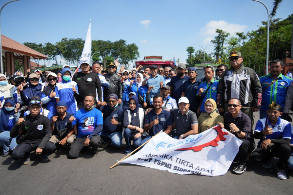 Anak-Anak Buruh Sidoarjo Dijanjikan Kuota 5 Persen Sekolah Negeri