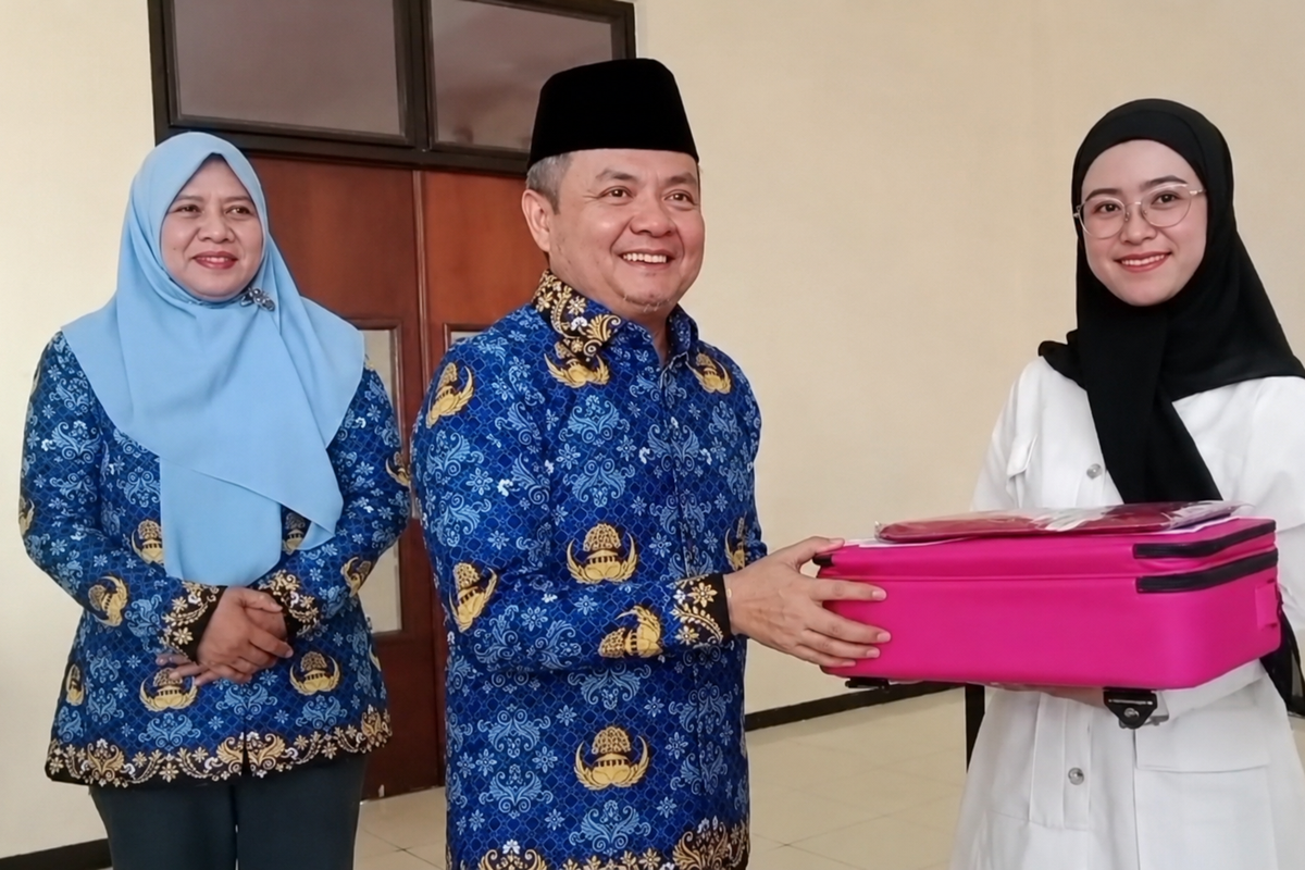 BLK Bangkalan Ajarkan Tata Rias hingga Video Konten bagi Ratusan Pencari Kerja BLK Bangkalan Ajarkan Tata Rias hingga Video Konten bagi Ratusan Pencari Kerja
