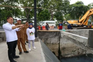 Evaluasi Banjir, Pemkot Surabaya Siap Tambah Rumah Pompa
