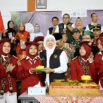 Khofifah Tegaskan Jatim Barometer Pendidikan Nasional