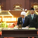 DPRD Jatim Tetapkan Rekomendasi LKPJ Gubernur 2025