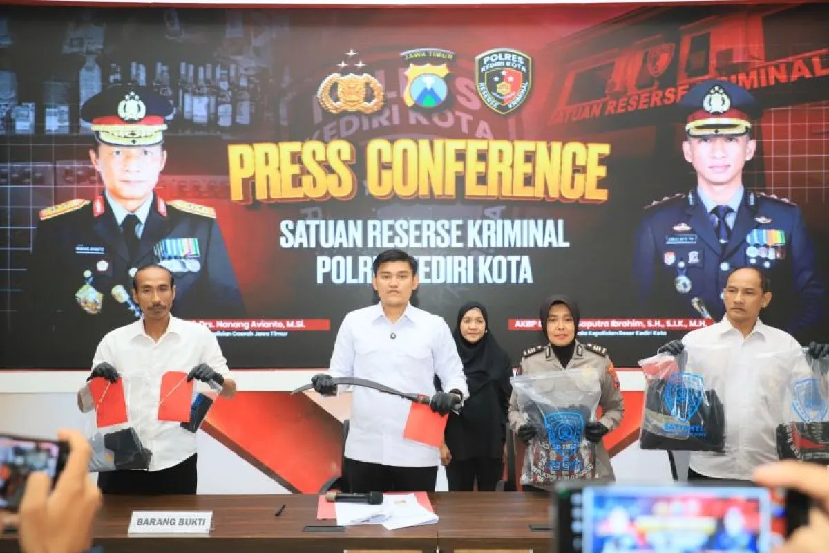 Demi Cicil Sepeda Motor, Pasutri  Bikin Video Asusila di Kediri