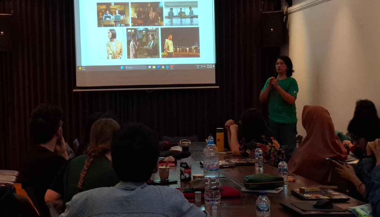 12 Fotografer RI-Jerman Eksplorasi Sisi Surabaya yang Terabaikan 12 Fotografer RI-Jerman Eksplorasi Sisi Surabaya yang Terabaikan