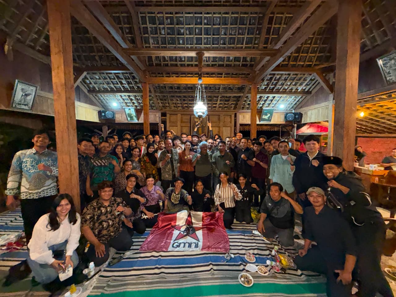 GMNI Jatim Refleksikan Marhaenisme di 56 Tahun Wafat Bung Karno GMNI Jatim Refleksikan Marhaenisme di 56 Tahun Wafat Bung Karno