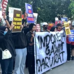 Aliansi Rakyat Menggugat Sampaikan Aspirasi di Grahadi