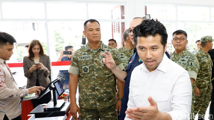 Demo Grahadi Ricuh, Emil Dardak Sesalkan Pagar Rusak Dijebol
