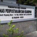 Lestarikan Sejarah, Mahasiswa Linguistik Belajar Digitalisasi Arsip di Dispusip Surabaya