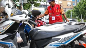 Petugas Parkir Digital di Surabaya Tembus 926 Orang Petugas Parkir Digital di Surabaya Tembus 926 Orang