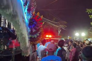 Nonton Karnaval di Mojokerto, Ibu dan Balita Tertimpa Sound Horeg