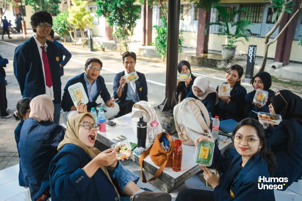 Unesa Bagikan 35.000 Porsi Sarapan Gratis untuk Mahasiswa Selama UAS