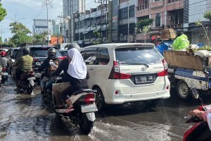 BMKG Ungkap 4 Faktor Pemicu Banjir Surabaya saat Musim Kemarau