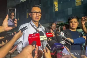KPK Tangkap 17 Orang dan Sita Ratusan Gram Emas dalam OTT Imigrasi