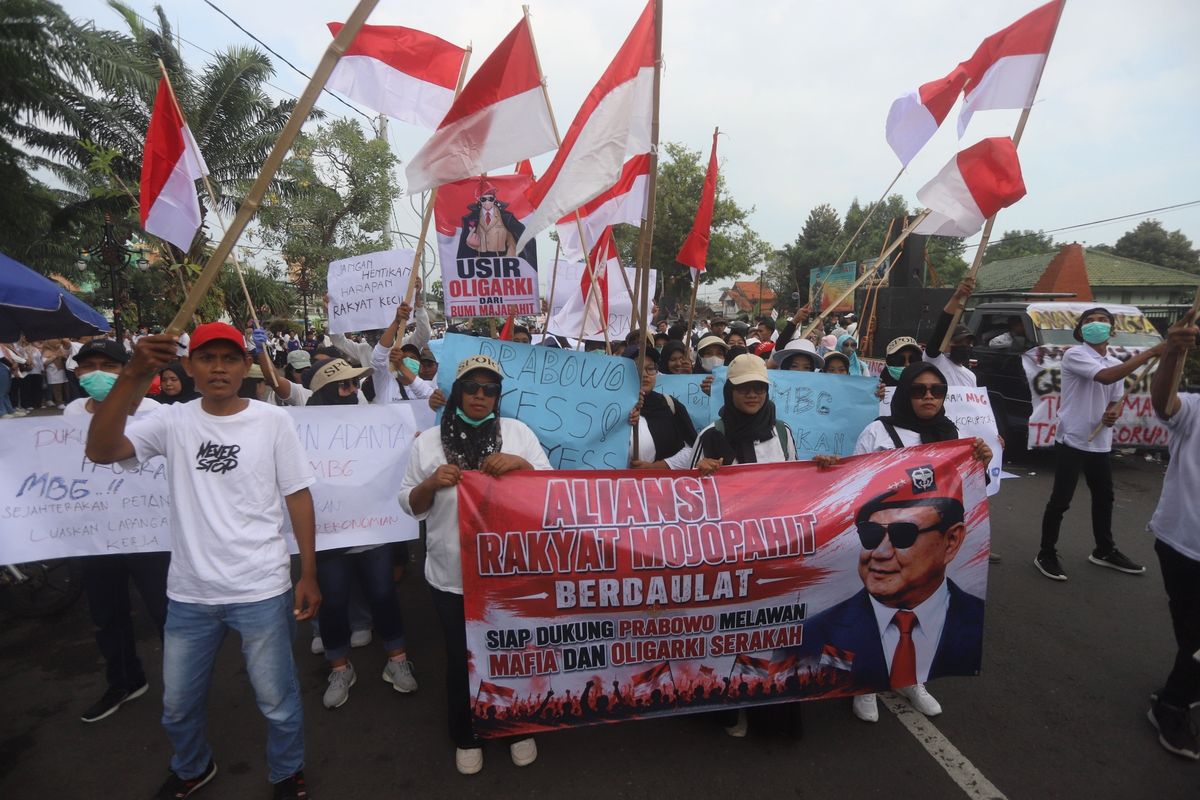 Demo Dukung MBG di Mojokerto, Relawan SPPG Keluhkan Cicilan