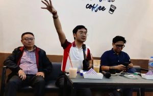 Warisi Apinya, Bukan Abunya: Seno Bagaskoro Memantik Nalar Kritis Pemuda Surabaya Warisi Apinya, Bukan Abunya: Seno Bagaskoro Memantik Nalar Kritis Pemuda Surabaya