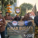 Ratusan Peserta Ramaikan Kirab Budaya Suro di Festival Joko Dolog