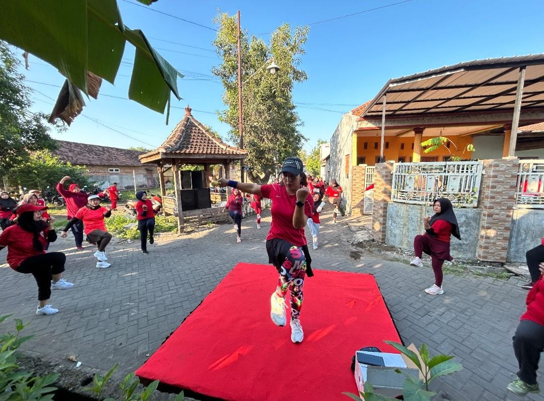 PAC PDI Perjuangan Sukodono Gelar Senam Sehat Bersama Warga Sidoarjo PAC PDI Perjuangan Sukodono Gelar Senam Sehat Bersama Warga Sidoarjo