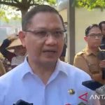 Dindik Jatim Bagikan 42 Ribu Seragam Gratis Siswa Kurang Mampu