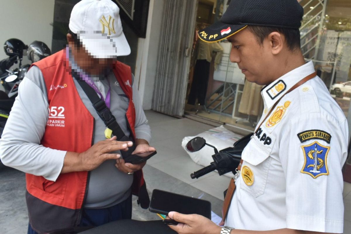 Surabaya Percepat Penerapan Parkir Digital, Tim Gabungan Buka Pendaftaran Surabaya Percepat Penerapan Parkir Digital, Tim Gabungan Buka Pendaftaran