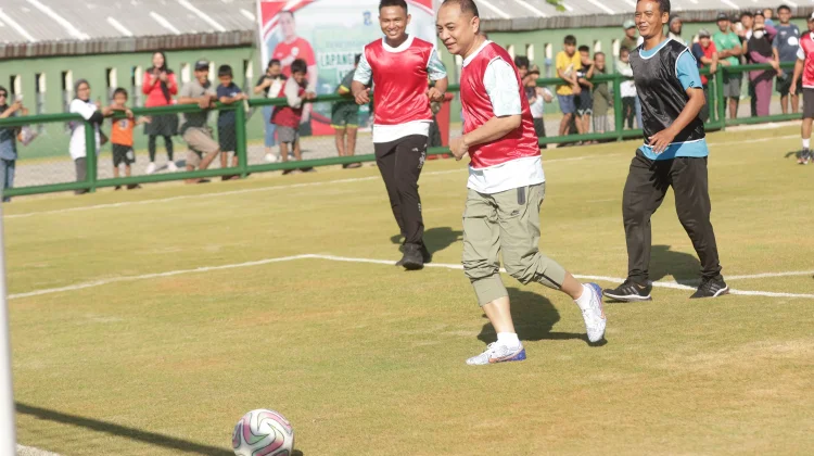 Eri Cahyadi Resmikan Lapangan Potro Agung Jadi Sport Center Surabaya
