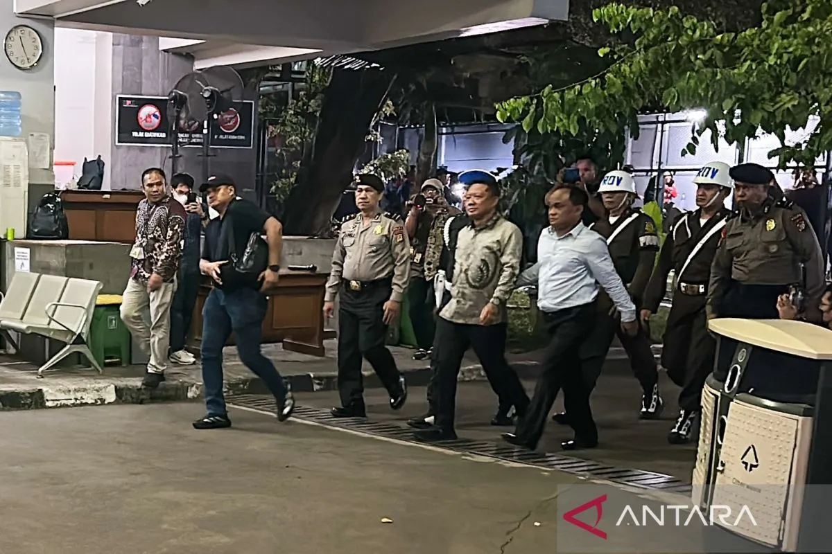 Febrie Adriansyah Ditahan Tanpa Pakai Rompi Oranye Febrie Adriansyah Ditahan Tanpa Pakai Rompi Oranye