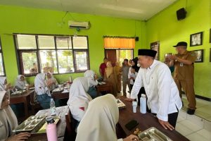Guru Sidoarjo Mulai Nikmati Program Makan Bergizi Gratis