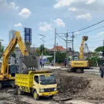 Pelebaran Jalan Raya Menganti Surabaya Kembali Dilanjutkan