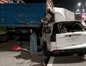 Mobil Tabrak Truk Parkir di Tol Malang-Pandaan 5 Orang Tewas