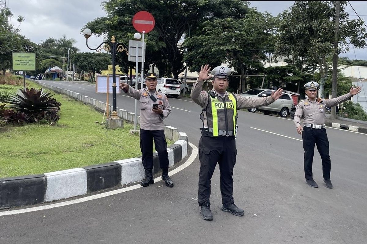 Kota Batu Macet Akhir Pekan Ini, Cek Jalur Alternatif dari Polisi!