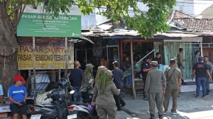 Pemkot Surabaya Fasilitasi 2.700 Stan Gratis Pasar Tumpah