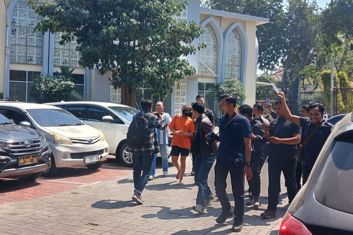 Tersangka SK Palsu Gresik Gugat Bupati dan Polres Rp 1,3 Miliar