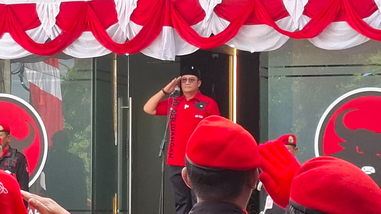 PDI-P Jatim Tegaskan Perjuangan Melawan Kemiskinan Belum Berakhir di Hari Kemerdekaan PDI-P Jatim Tegaskan Perjuangan Melawan Kemiskinan Belum Berakhir di Hari Kemerdekaan