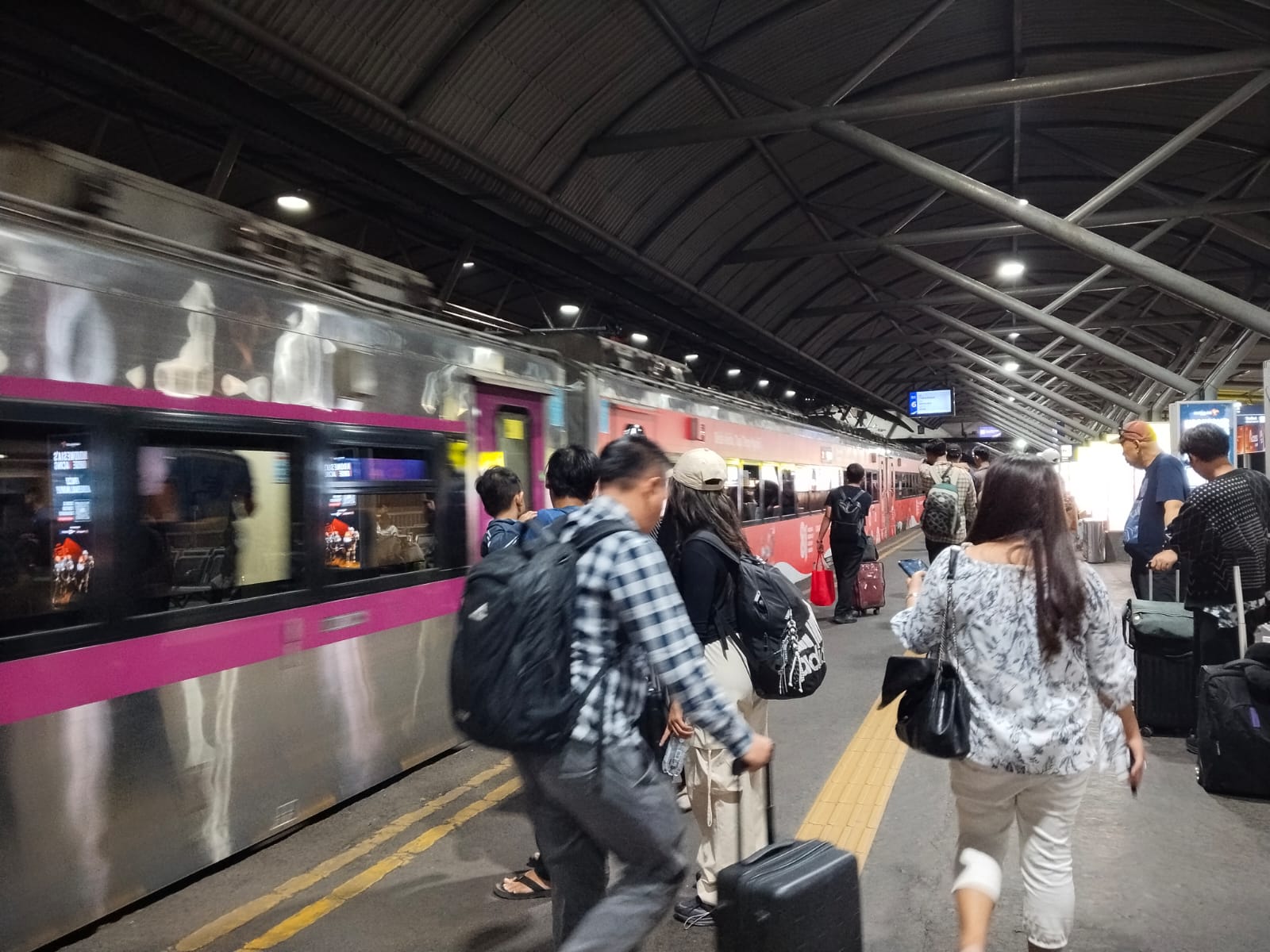 KAI Daop 8 Surabaya Angkut 200 Ribu Penumpang Libur Maulid Nabi