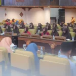 Siswa SMA Al Uswah Pertanyakan Program MBG ke Anggota DPRD Jatim