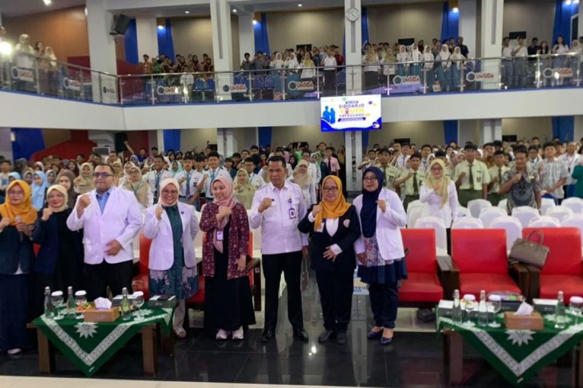 Sidoarjo Intensif Skrining dan Edukasi Pelajar Cegah Penyebaran HIV Sidoarjo Intensif Skrining dan Edukasi Pelajar Cegah Penyebaran HIV