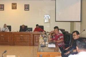 Paguyuban Peternak Ayam Magetan Protes ke Jakarta Dikawal DPRD