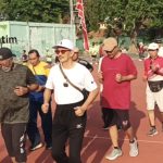 Keren! Mlaku Mlayu Timik Timik Surabaya Diikuti Ratusan Lansia .