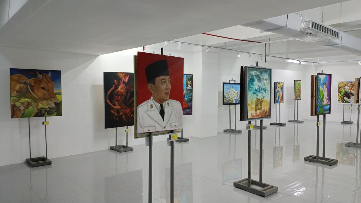 55 Lukisan Lintas Kota Tandai Peresmian Galeri Surabaya eks THR 55 Lukisan Lintas Kota Tandai Peresmian Galeri Surabaya eks THR