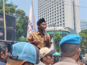 Massa Gempar Jatim Pertanyakan Aliran Dana Retribusi PDAM Rp7 Miliar Massa Gempar Jatim Pertanyakan Aliran Dana Retribusi PDAM Rp7 Miliar