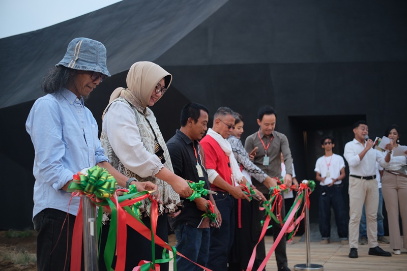 ARTSUBS 2026 Resmi Dibuka, Boyong 500 Karya Seni ke Surabaya ARTSUBS 2026 Resmi Dibuka, Boyong 500 Karya Seni ke Surabaya