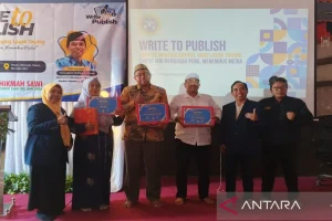 IKA Unair Bangkalan Gembleng Ratusan Orang Jadi Penulis